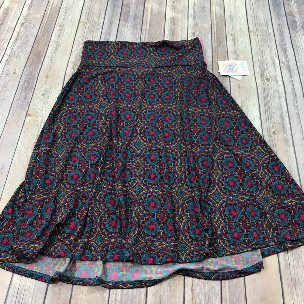 NWT LuLaRoe Azure Patterned Skirt Size Large